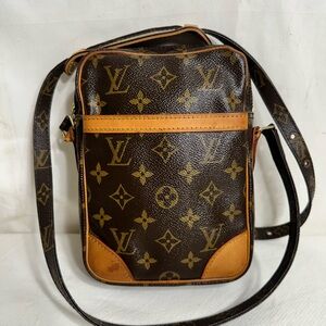 Louis Vuitton Crossbody Bag